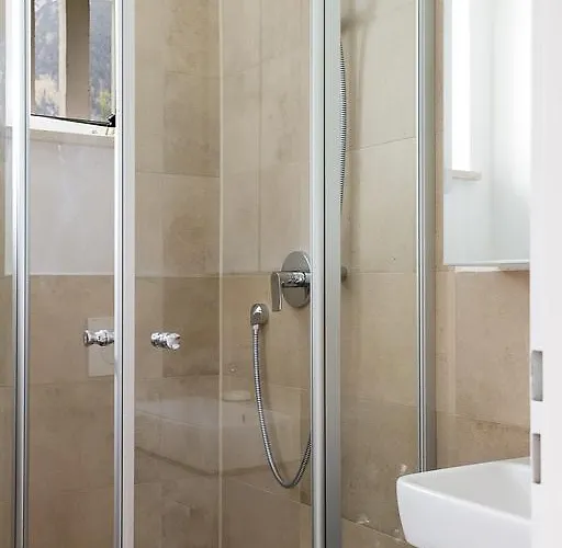 Aparthotel Alpenhof Garnihotel & 3*